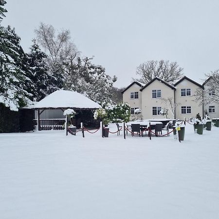 The Limes Country Lodge Hotel & Admiral Restaurant Solihull Exterior foto